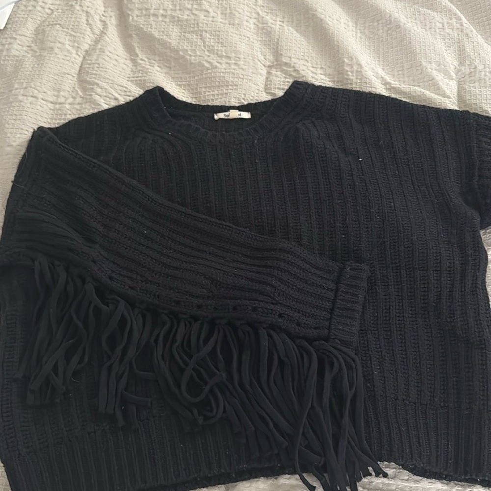 SPLENDID Britain Rib Fringe sweater | Medium | NWT| black
